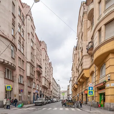 Ultra Central New Studio Budapest Exterior photo