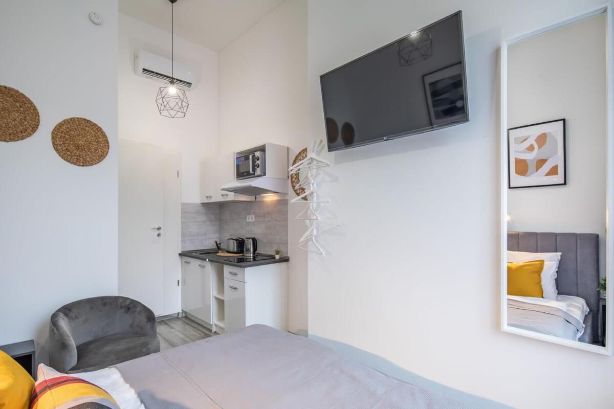 Apartment Ultra New
