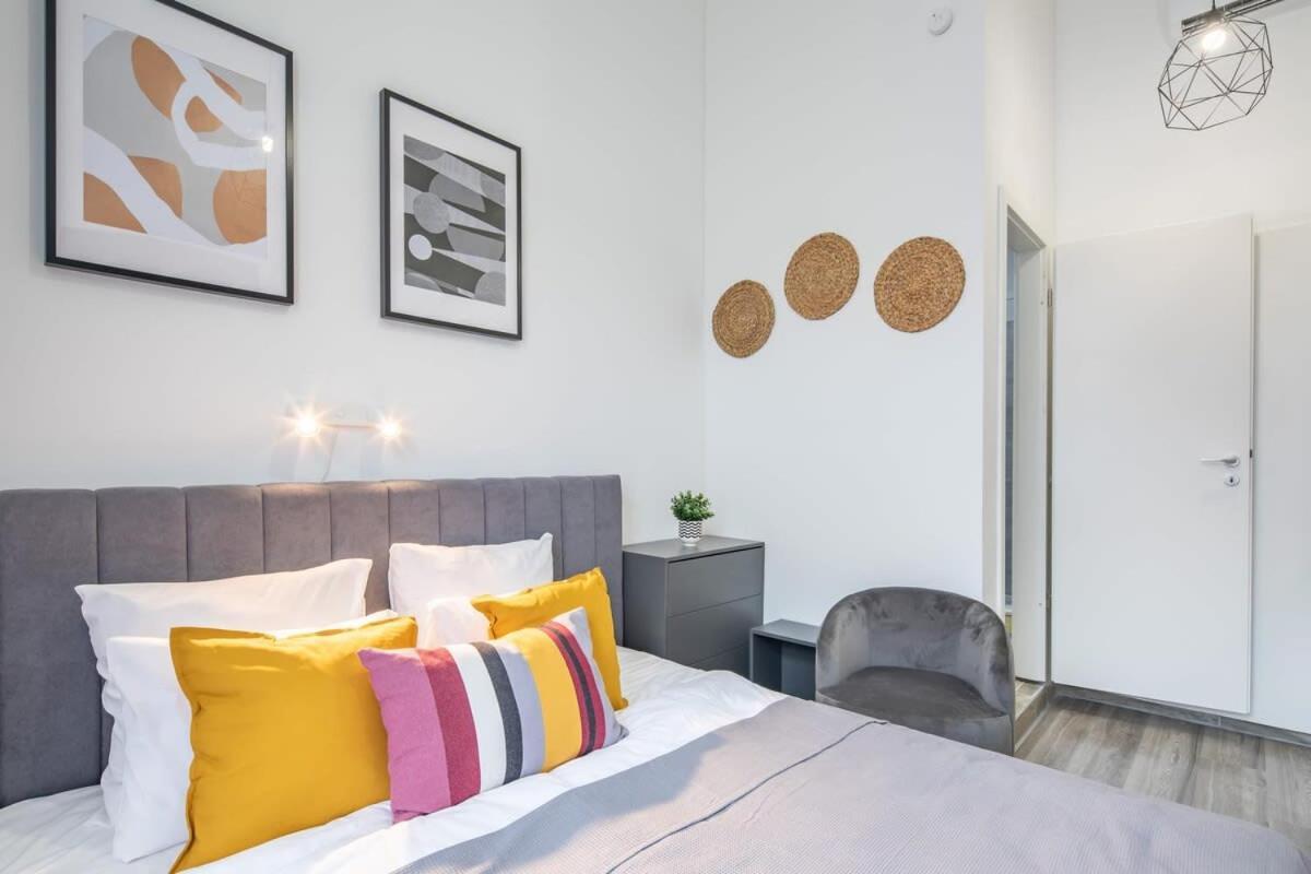 Apartment Ultra New